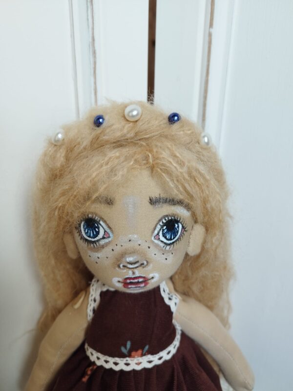 Muñeca pintada a mano (Perlas) - Imagen 3