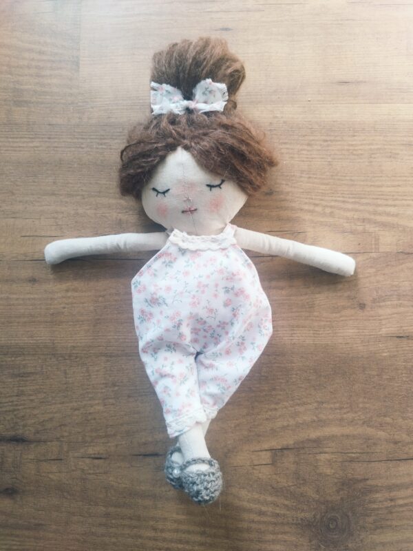 Muñeca wool & flowers (Lavender)